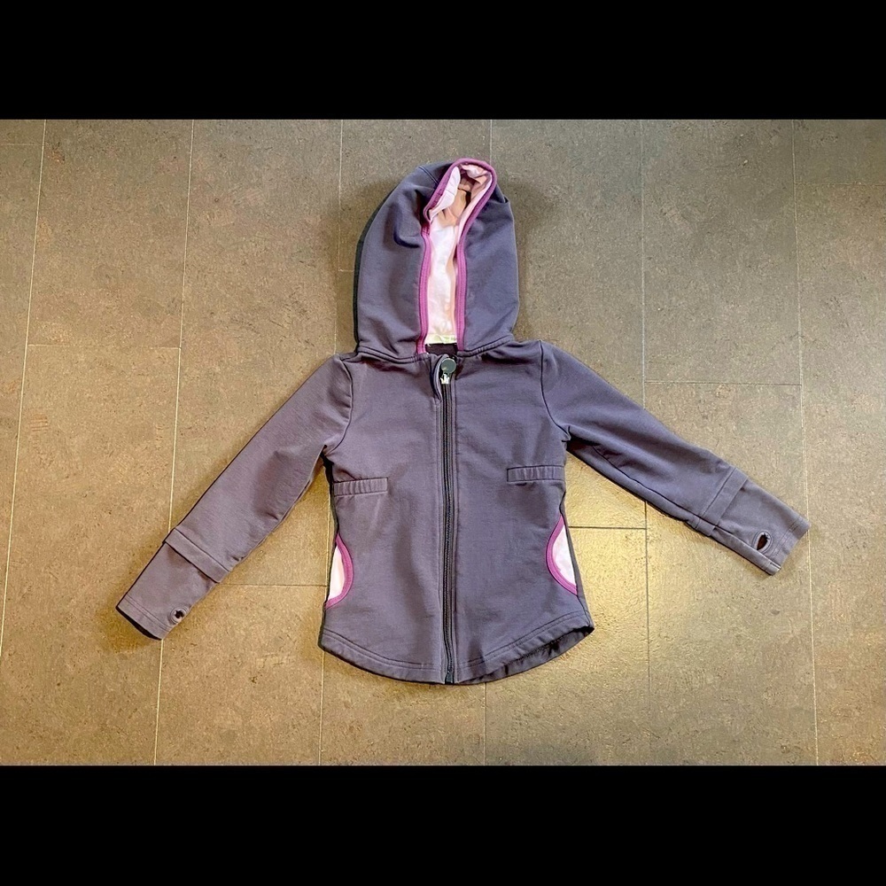 PEEKABOO beans hoodie size 4
